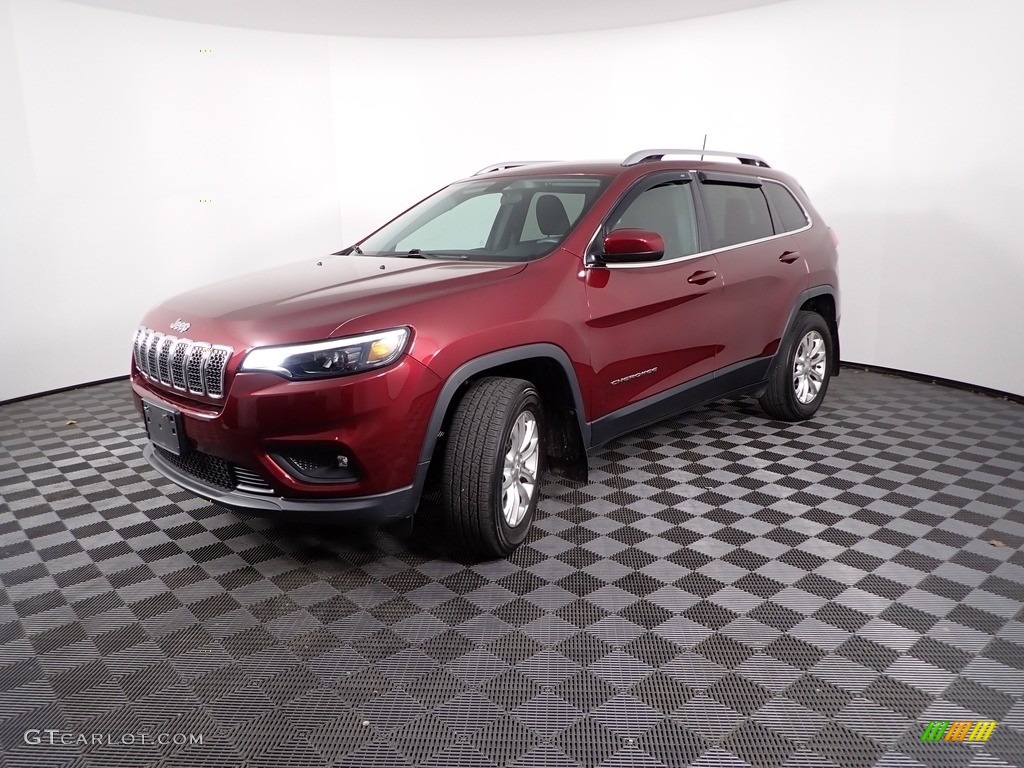 2019 Cherokee Latitude 4x4 - Velvet Red Pearl / Black photo #6