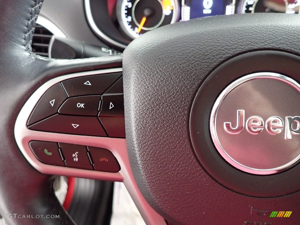 2019 Cherokee Latitude 4x4 - Velvet Red Pearl / Black photo #16