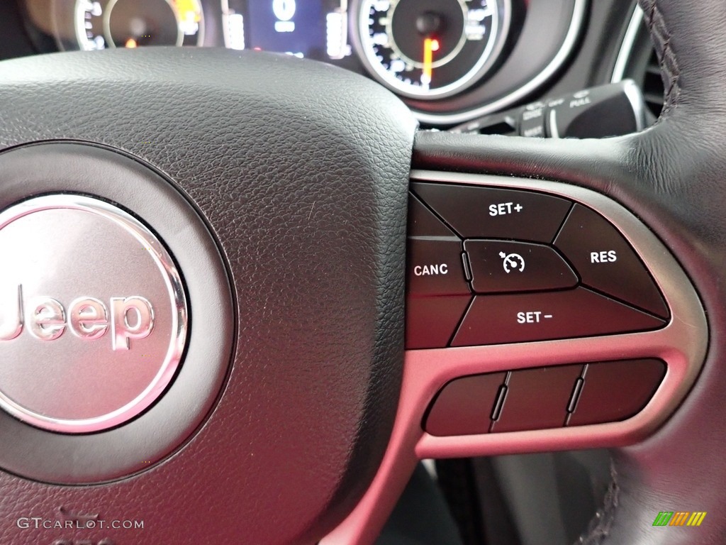 2019 Cherokee Latitude 4x4 - Velvet Red Pearl / Black photo #17