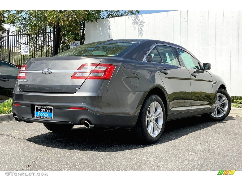 Magnetic 2018 Ford Taurus SE Exterior Photo #146126543