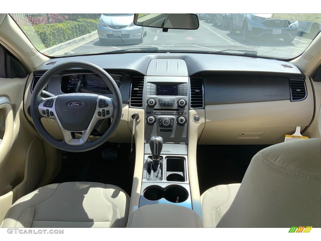 Dune Interior 2018 Ford Taurus SE Photo #146126591
