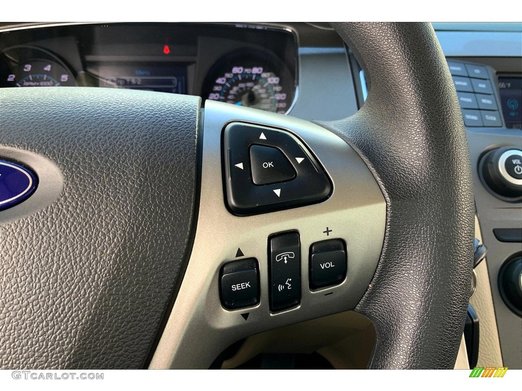 2018 Ford Taurus SE Steering Wheel Photos