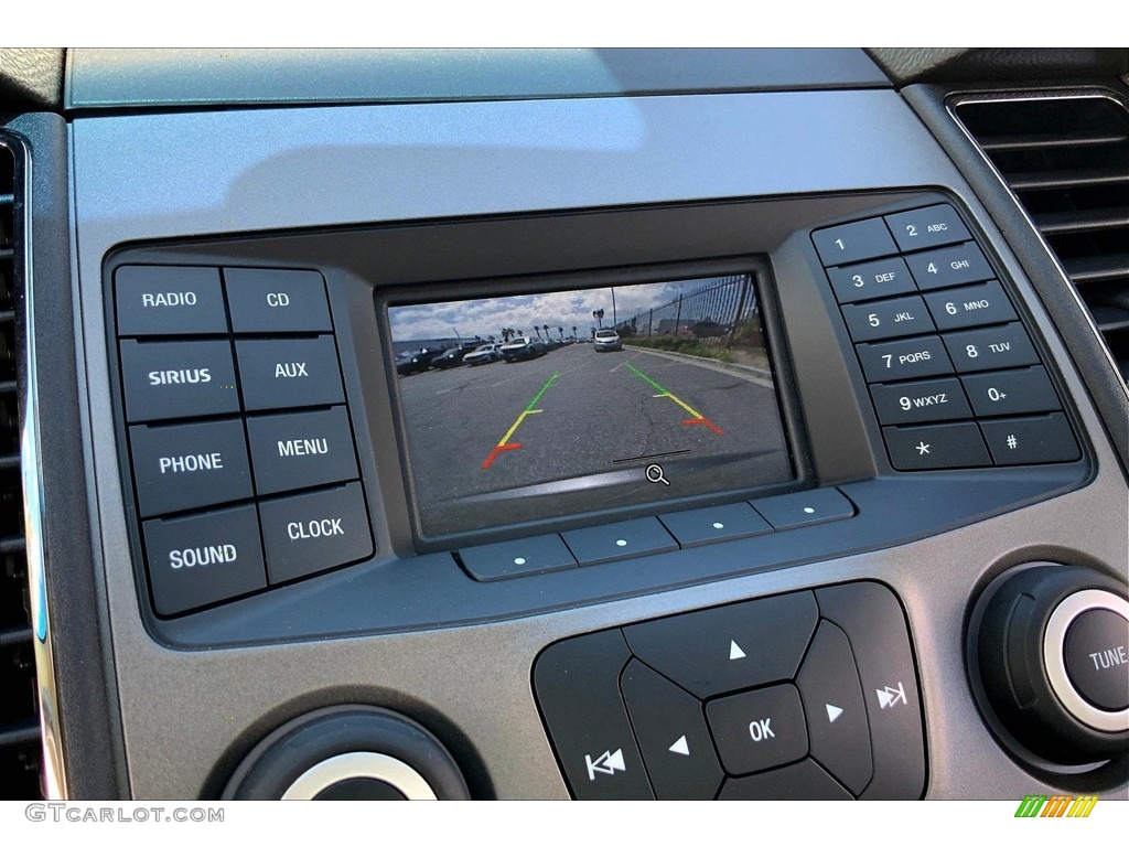 2018 Ford Taurus SE Controls Photo #146126729