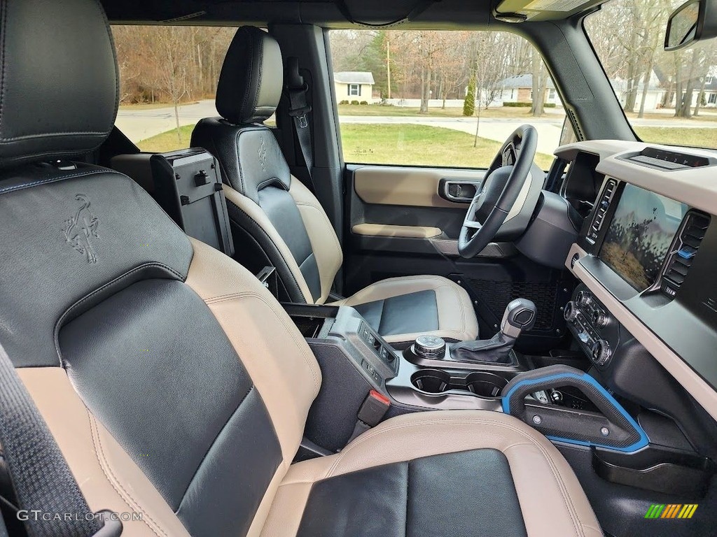 2022 Ford Bronco Wildtrak 4x4 4-Door Interior Color Photos