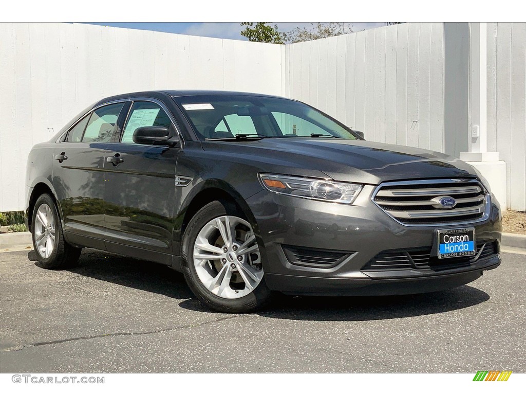 Magnetic 2018 Ford Taurus SE Exterior Photo #146127011