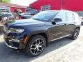 Diamond Black Crystal Pearl 2022 Jeep Grand Cherokee Summit Reserve 4x4