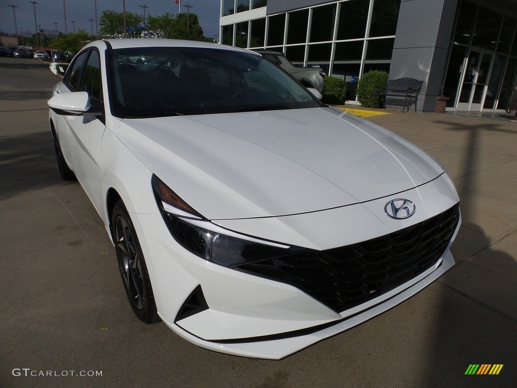 2023 Elantra SEL - Serenity White / Black photo #9