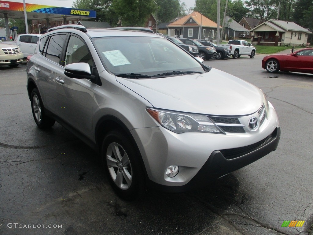 2013 RAV4 XLE AWD - Classic Silver Metallic / Ash photo #5