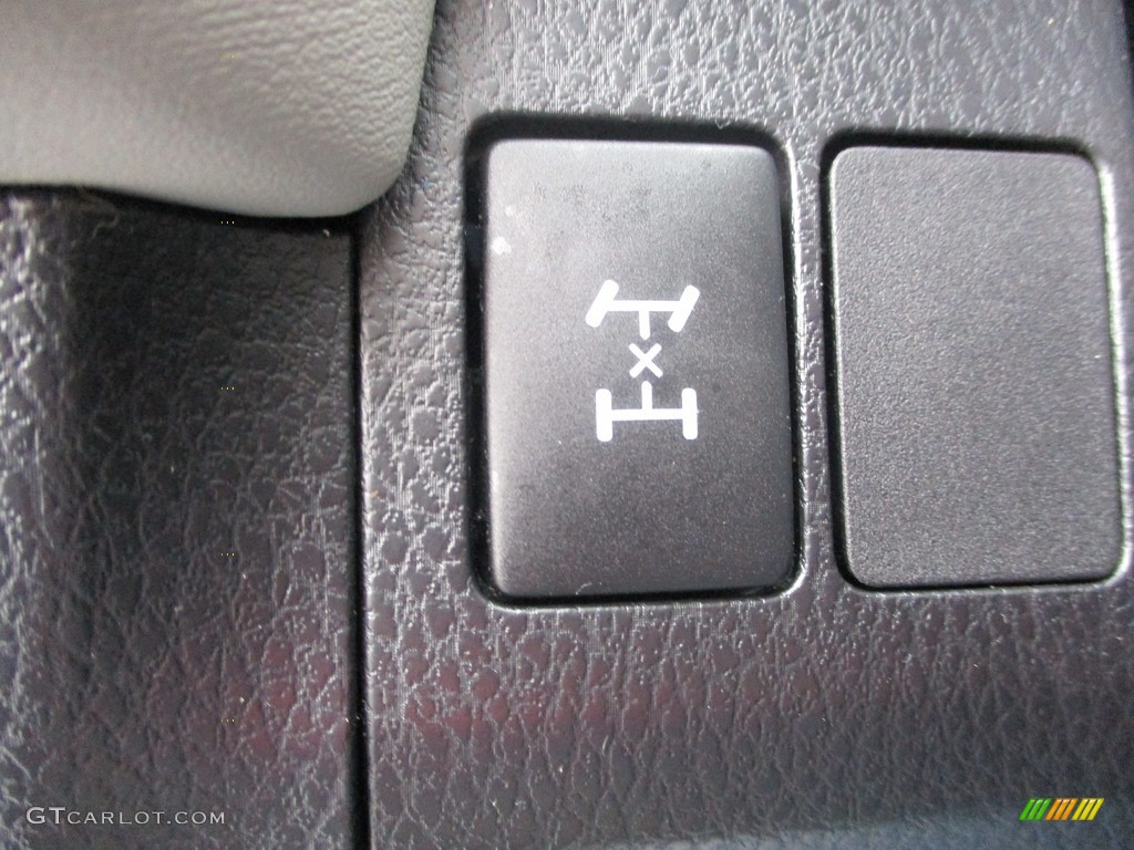 2013 RAV4 XLE AWD - Classic Silver Metallic / Ash photo #12