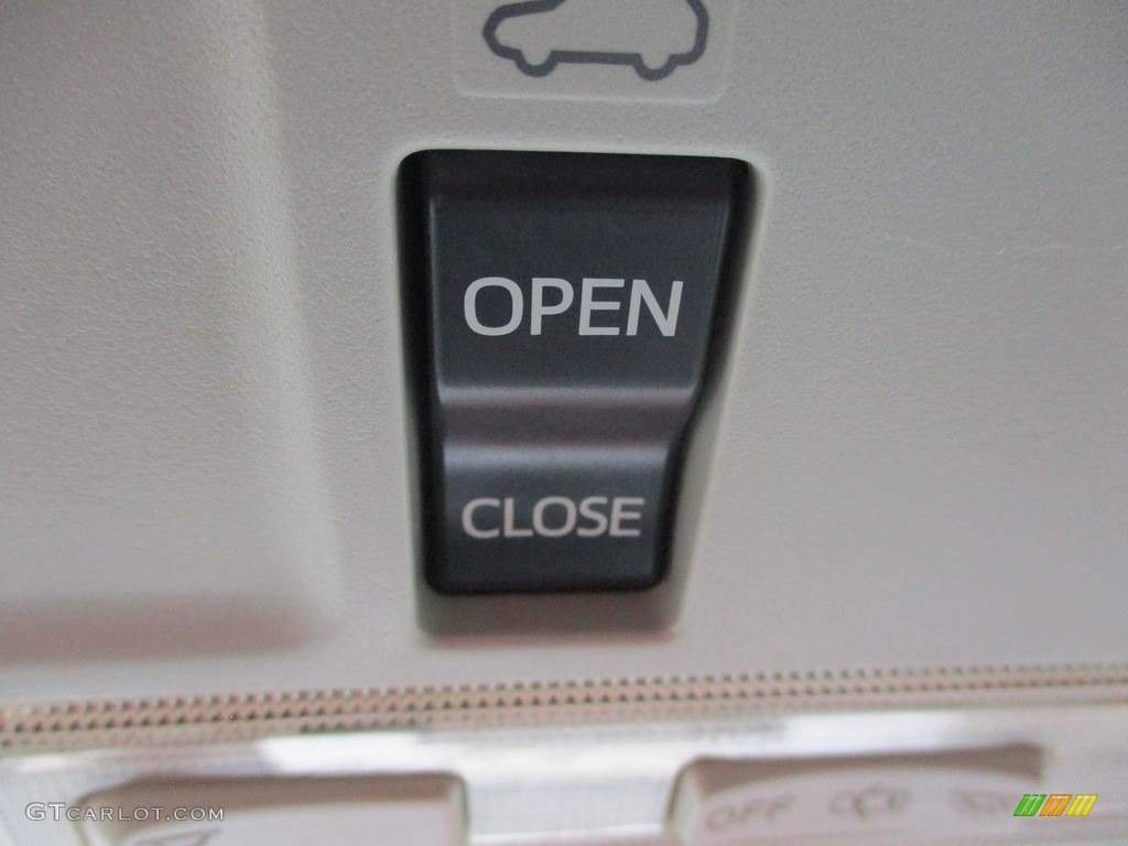 2013 RAV4 XLE AWD - Classic Silver Metallic / Ash photo #25