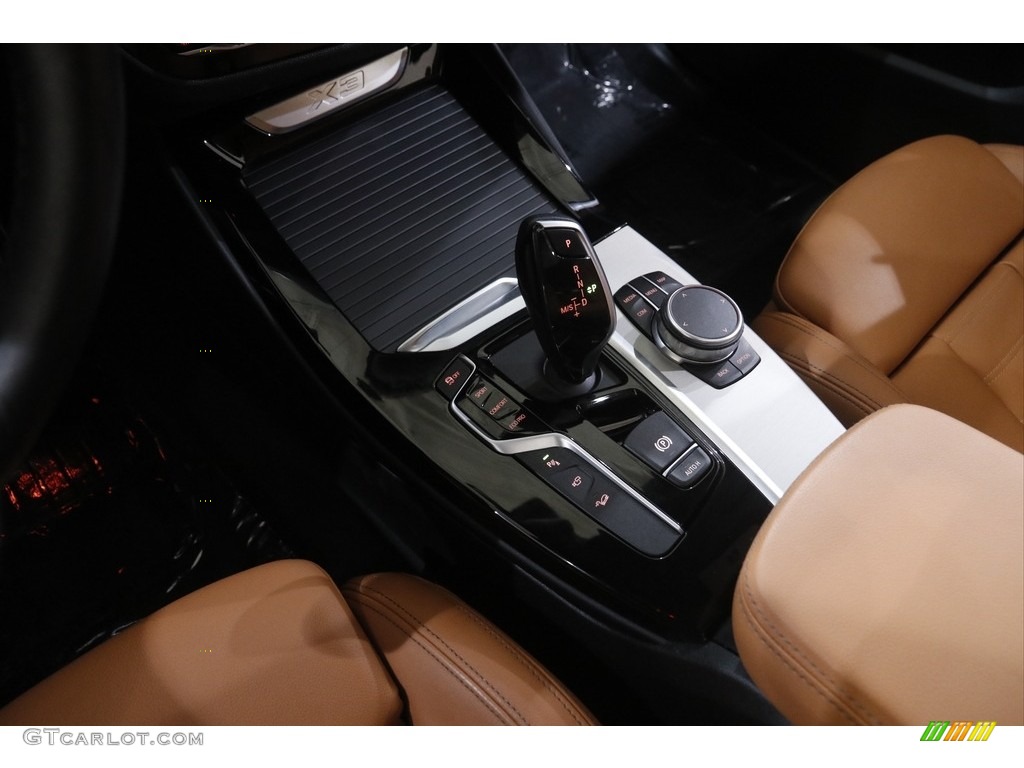 2019 BMW X3 xDrive30i Transmission Photos