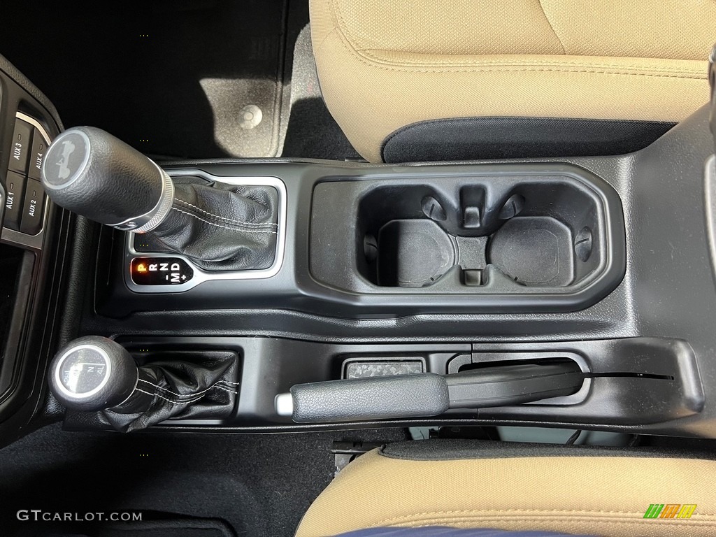 2023 Jeep Wrangler Unlimited Sahara 4x4 Transmission Photos