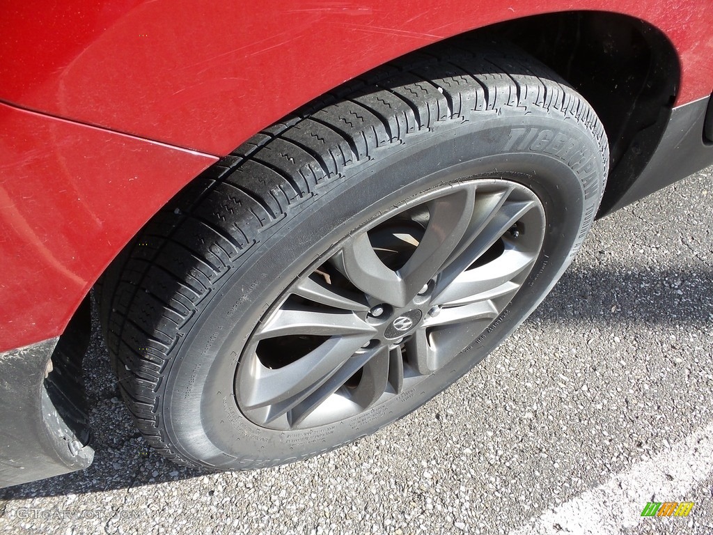 2015 Tucson SE AWD - Garnet Red / Beige photo #5