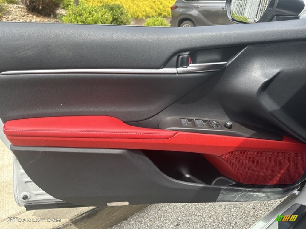 2023 Toyota Camry XSE Door Panel Photos