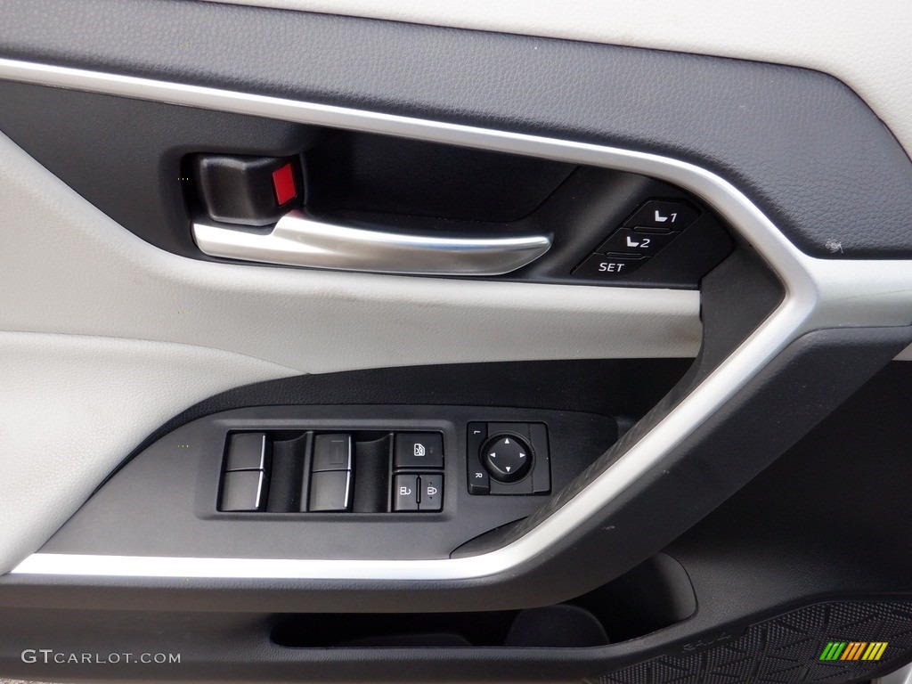 2021 Toyota RAV4 XLE Premium AWD Door Panel Photos