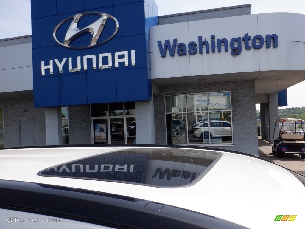 2019 Highlander SE AWD - Blizzard Pearl White / Black photo #3