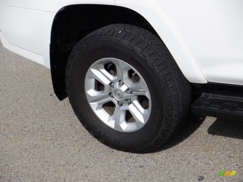 2018 4Runner SR5 4x4 - Super White / Black photo #2