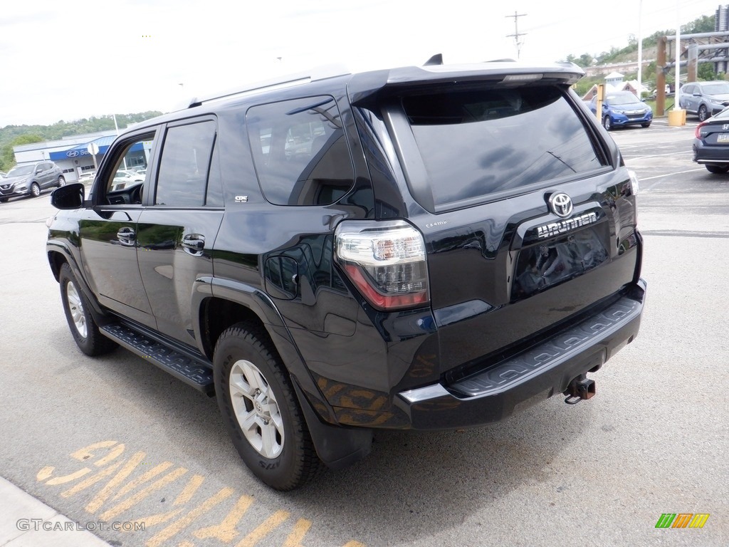 2018 4Runner SR5 4x4 - Midnight Black Metallic / Sand Beige photo #9