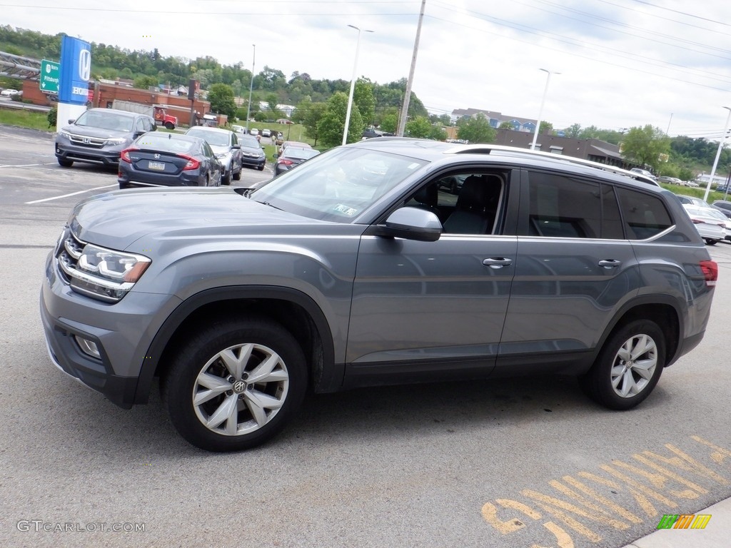 Platinum Gray Metallic 2018 Volkswagen Atlas SE 4Motion Exterior Photo #146137405