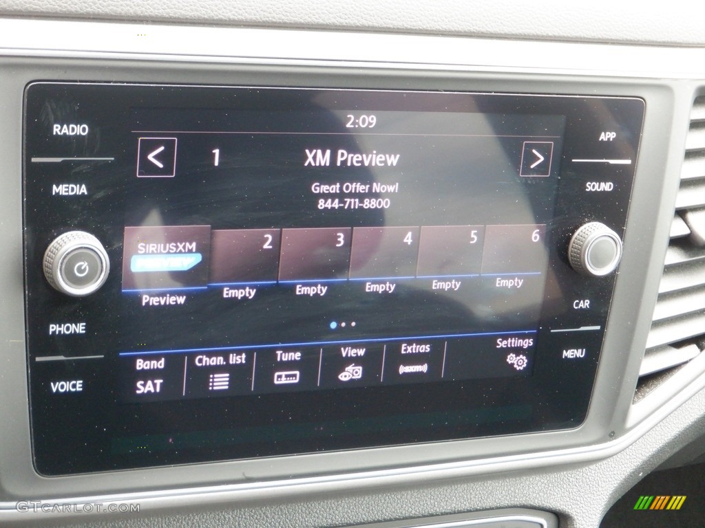 2018 Volkswagen Atlas SE 4Motion Controls Photo #146137444