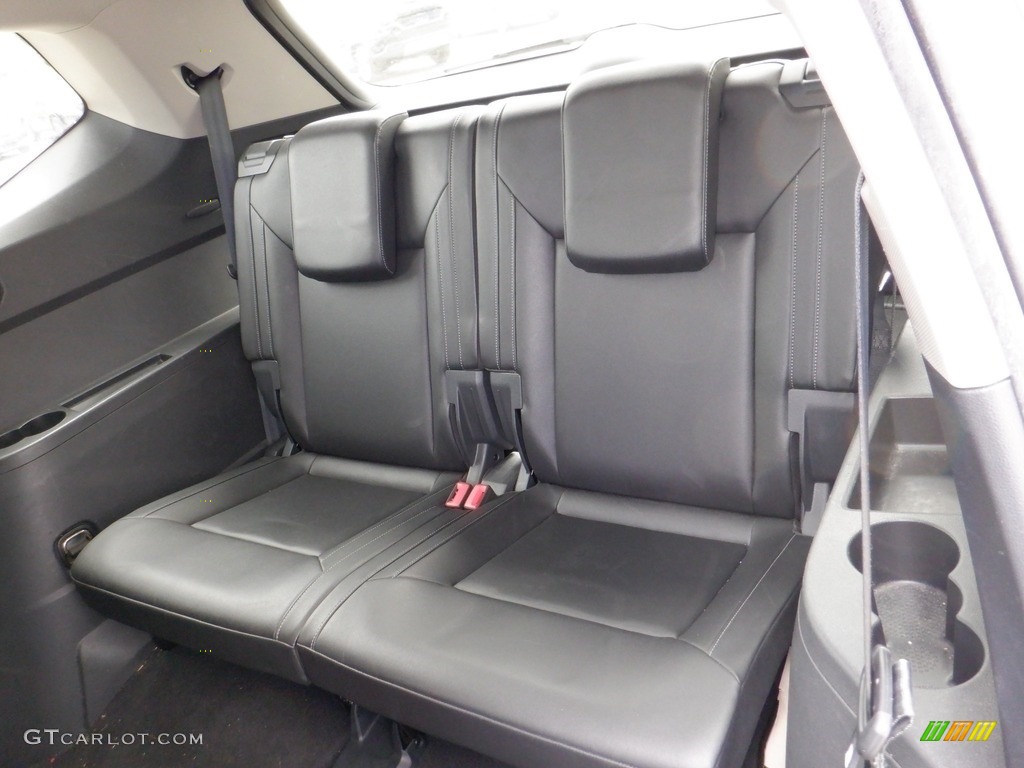 2018 Volkswagen Atlas SE 4Motion Rear Seat Photos