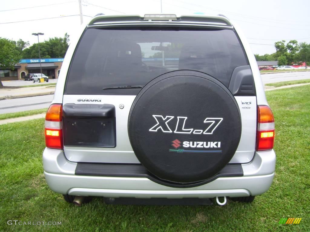 2002 XL7 4x4 - Silky Silver Metallic / Gray photo #4