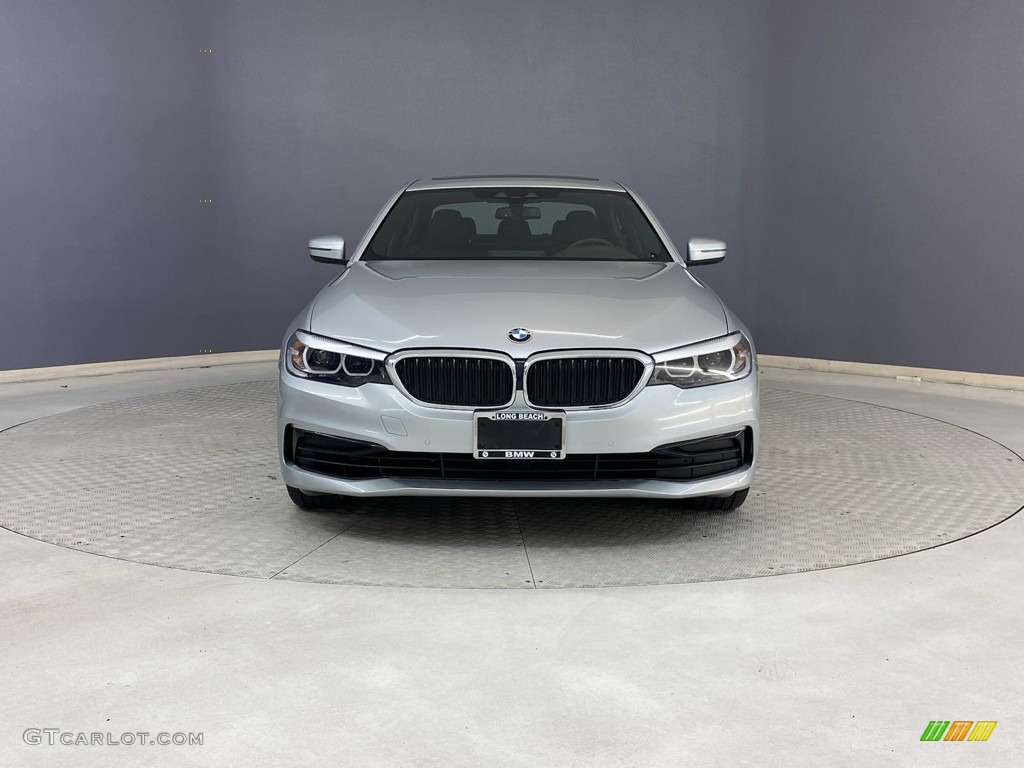 2020 5 Series 530e Sedan - Glacier Silver Metallic / Black photo #2