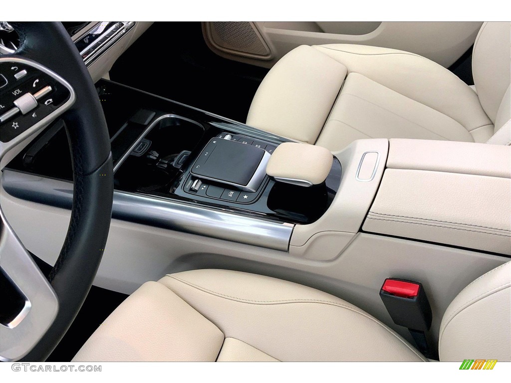 2021 GLA 250 - Denim Blue Metallic / Macchiato Beige photo #17