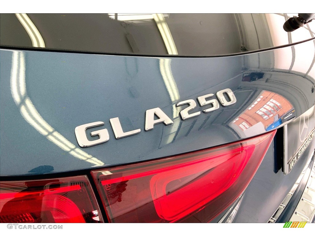 2021 GLA 250 - Denim Blue Metallic / Macchiato Beige photo #31