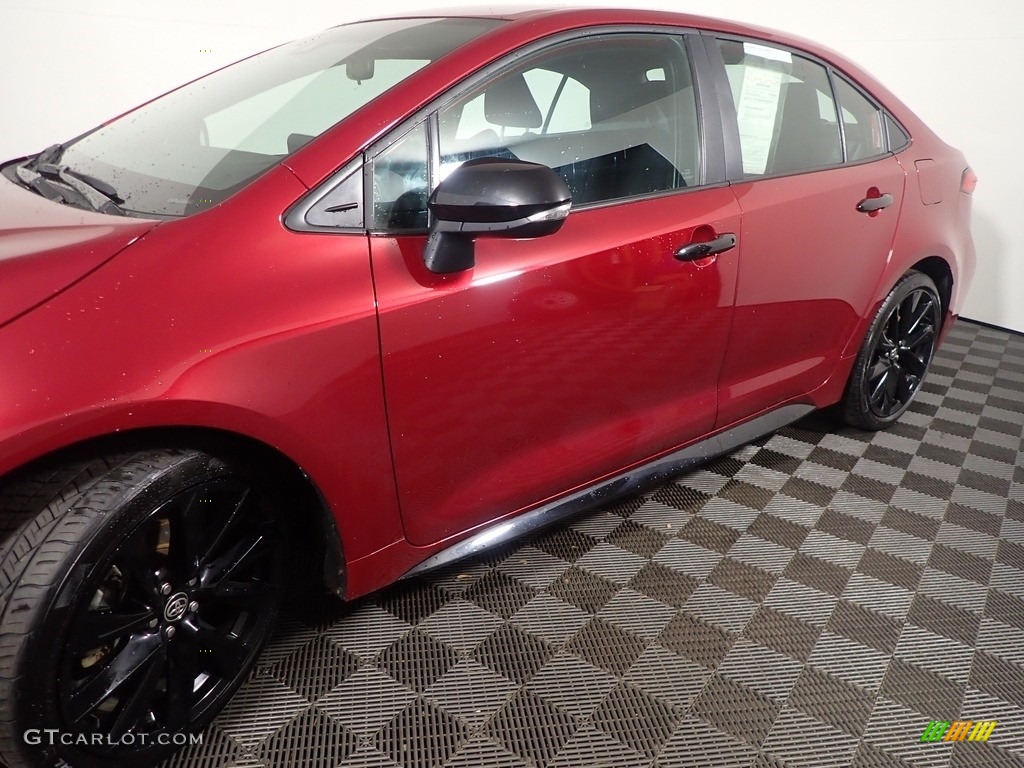 2022 Corolla SE Nightshade - Ruby Flare Pearl / Black photo #9