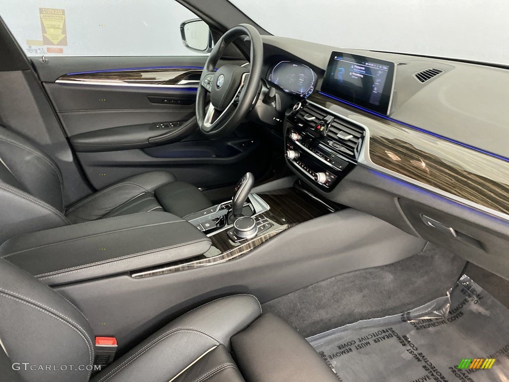 2020 5 Series 530e Sedan - Glacier Silver Metallic / Black photo #32