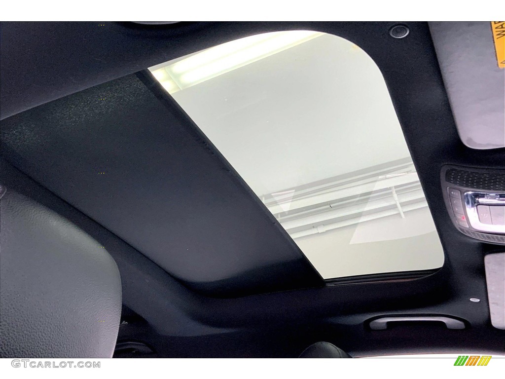 2020 GLB 250 - Mountain Grey Metallic / Black photo #25