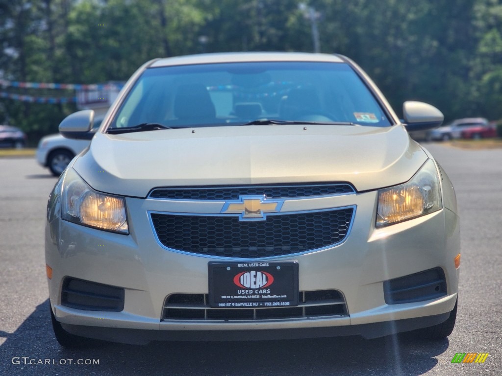 2011 Cruze LTZ - Gold Mist Metallic / Cocoa/Light Neutral Leather photo #3