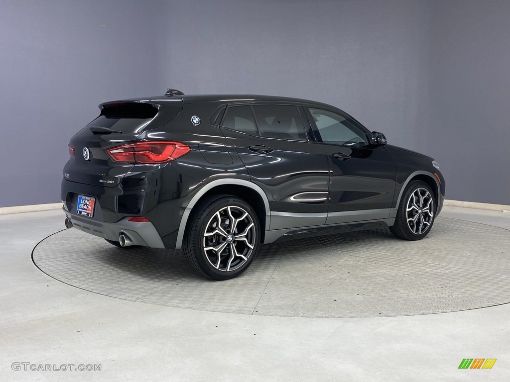 2020 X2 sDrive28i - Black Sapphire Metallic / Black photo #5