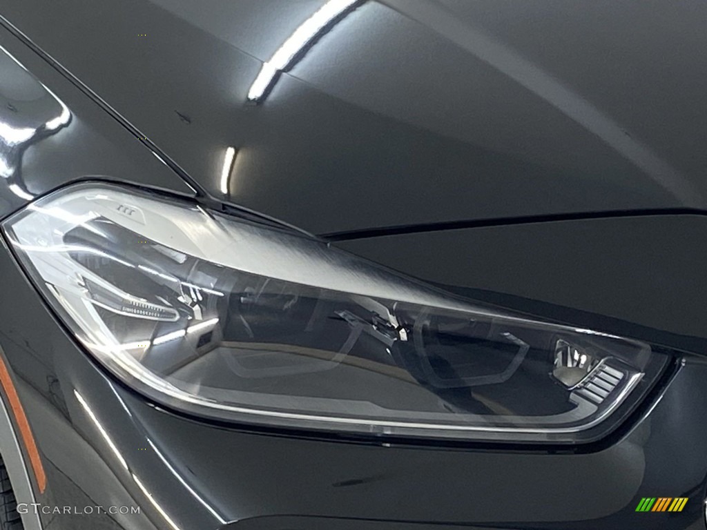 2020 X2 sDrive28i - Black Sapphire Metallic / Black photo #6