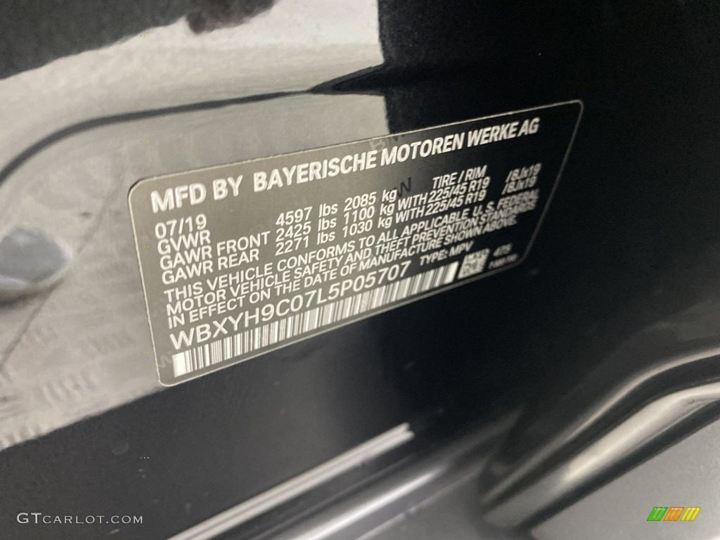 2020 X2 sDrive28i - Black Sapphire Metallic / Black photo #37