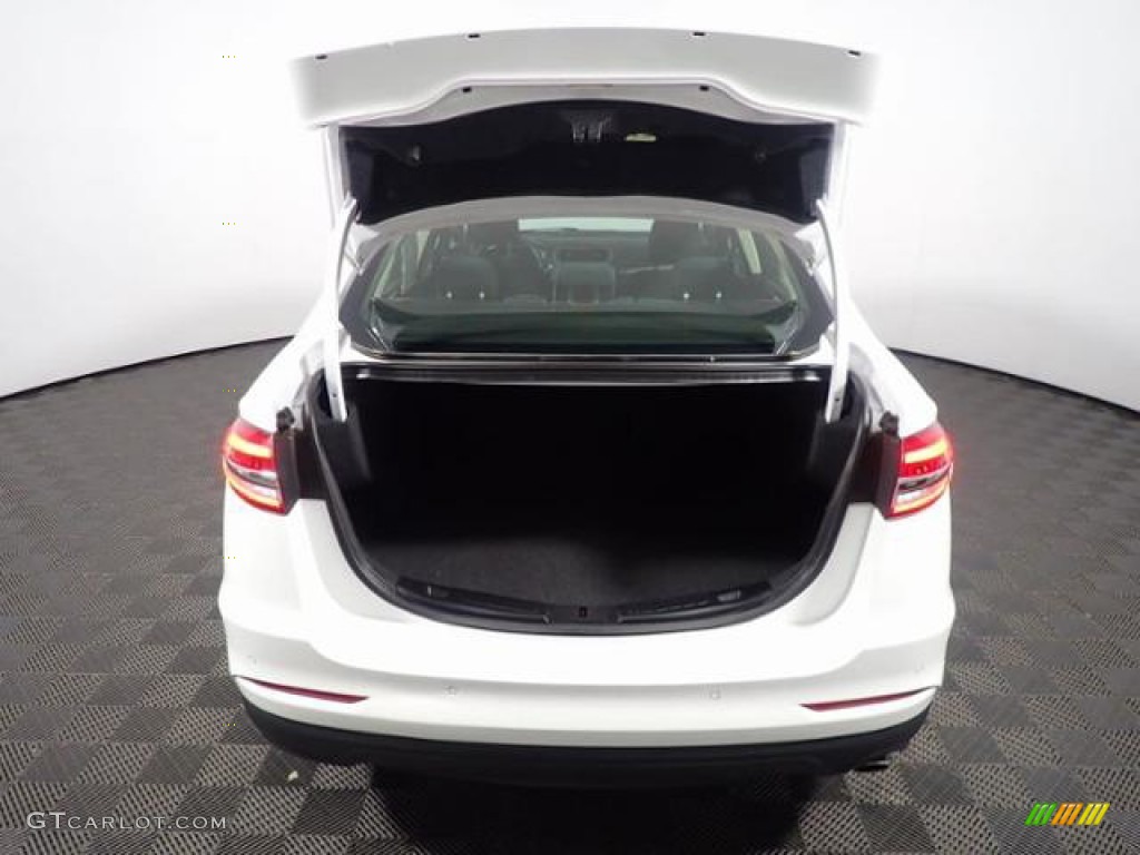 2020 Fusion SE - Oxford White / Ebony photo #12