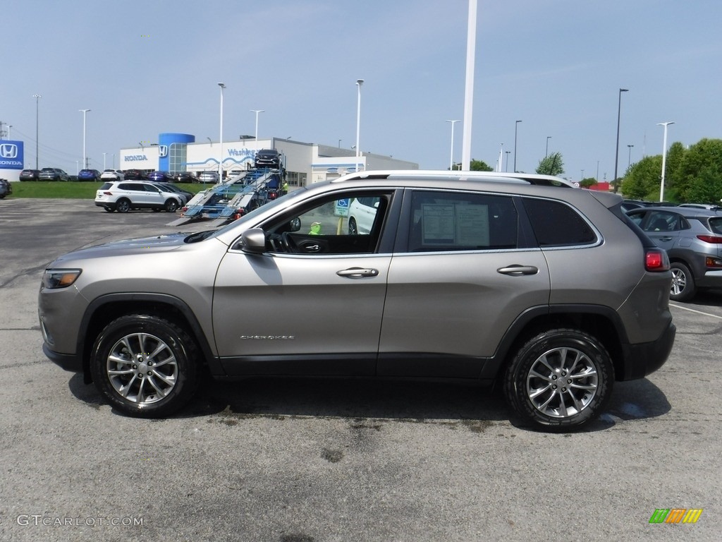 2020 Cherokee Latitude Plus 4x4 - Light Brownstone Pearl / Black photo #6