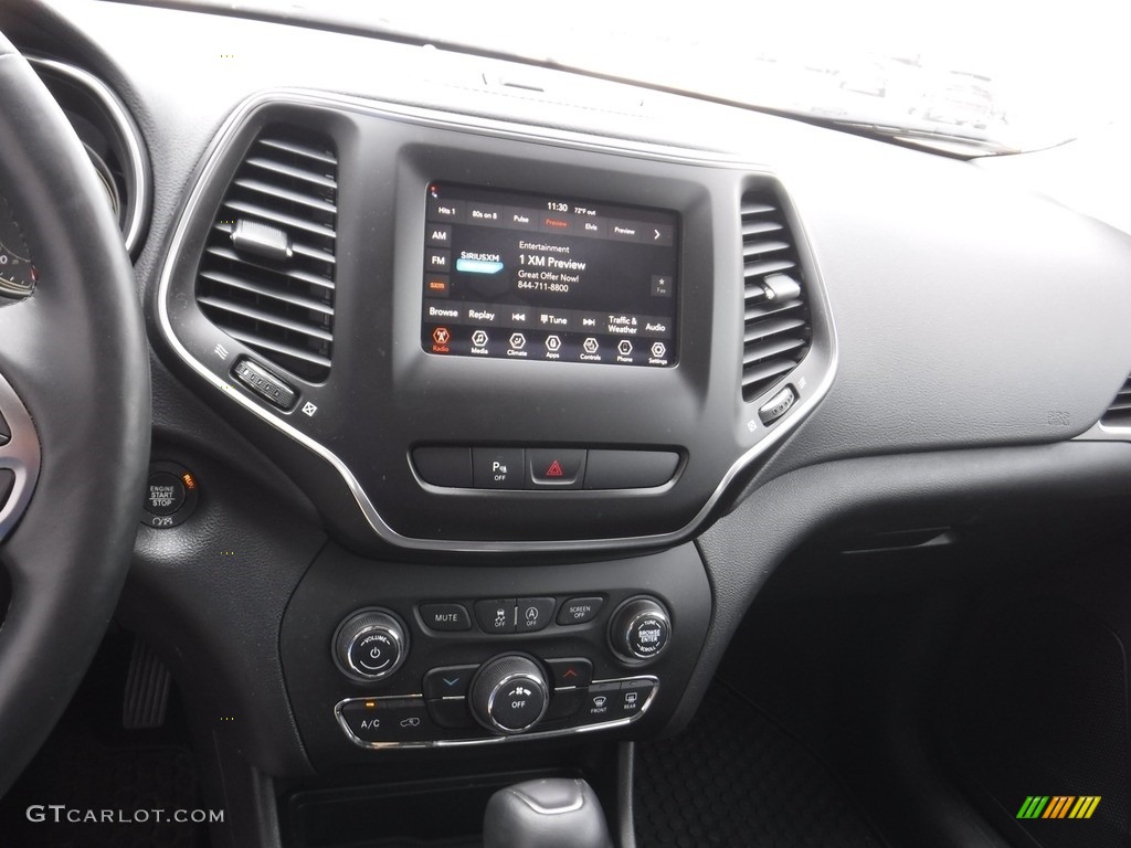 2020 Cherokee Latitude Plus 4x4 - Light Brownstone Pearl / Black photo #16