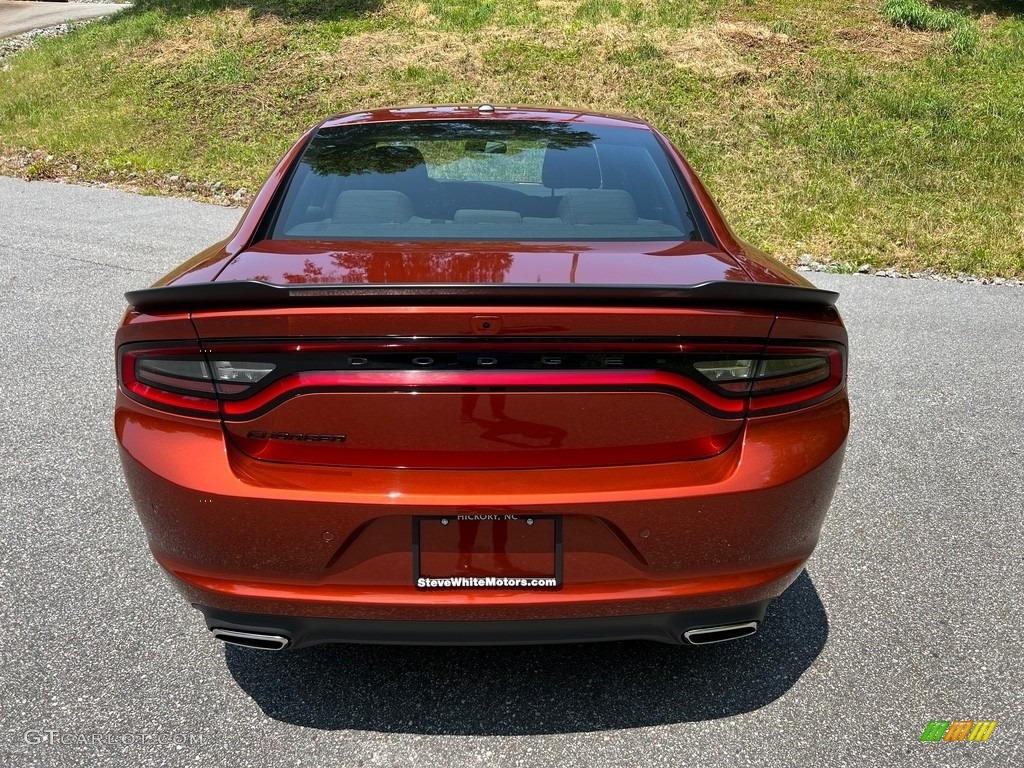 2022 Charger SXT - Sinamon Stick / Black photo #7