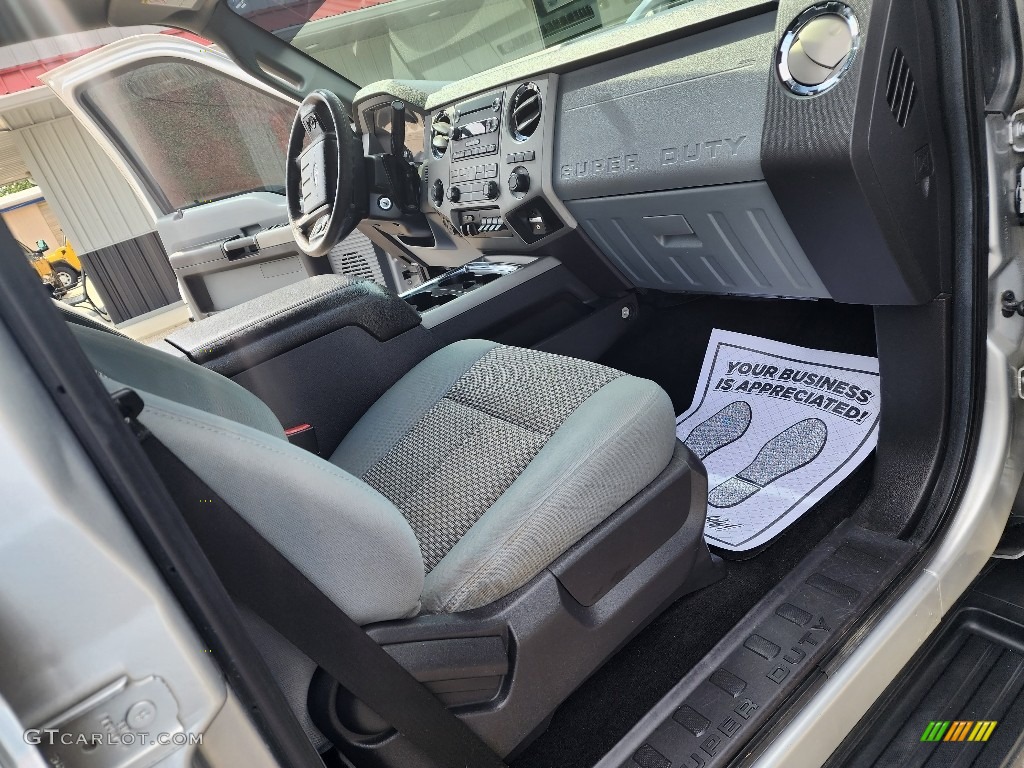 2016 F350 Super Duty XLT Crew Cab 4x4 DRW - Ingot Silver Metallic / Steel photo #19