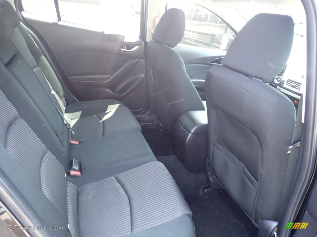 2016 MAZDA3 i Touring 4 Door - Jet Black Mica / Black photo #10