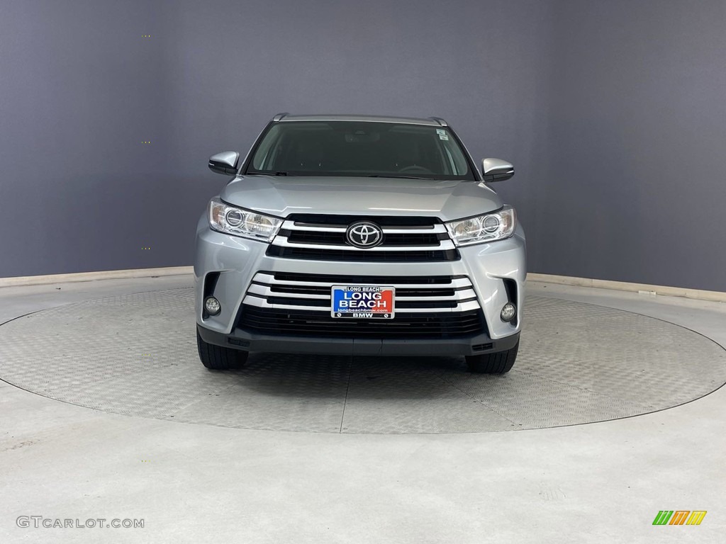 2019 Highlander XLE - Celestial Silver Metallic / Black photo #2