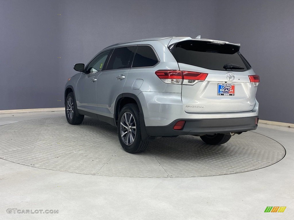 2019 Highlander XLE - Celestial Silver Metallic / Black photo #3