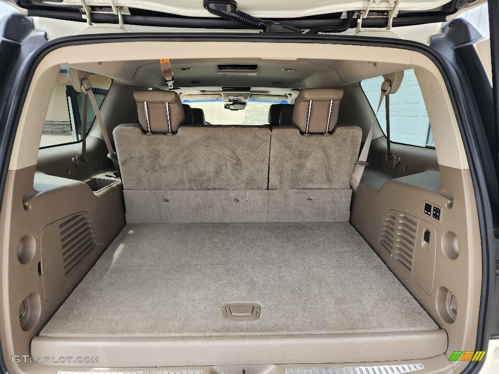 2015 Chevrolet Suburban LT 4WD Trunk Photo #146158083