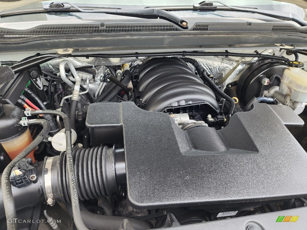 2015 Chevrolet Suburban LT 4WD Engine Photos