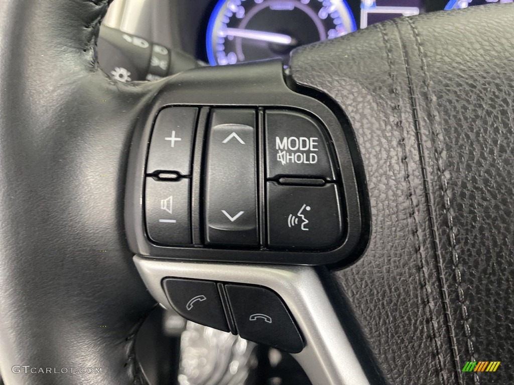 2019 Toyota Highlander XLE Black Steering Wheel Photo #146158227