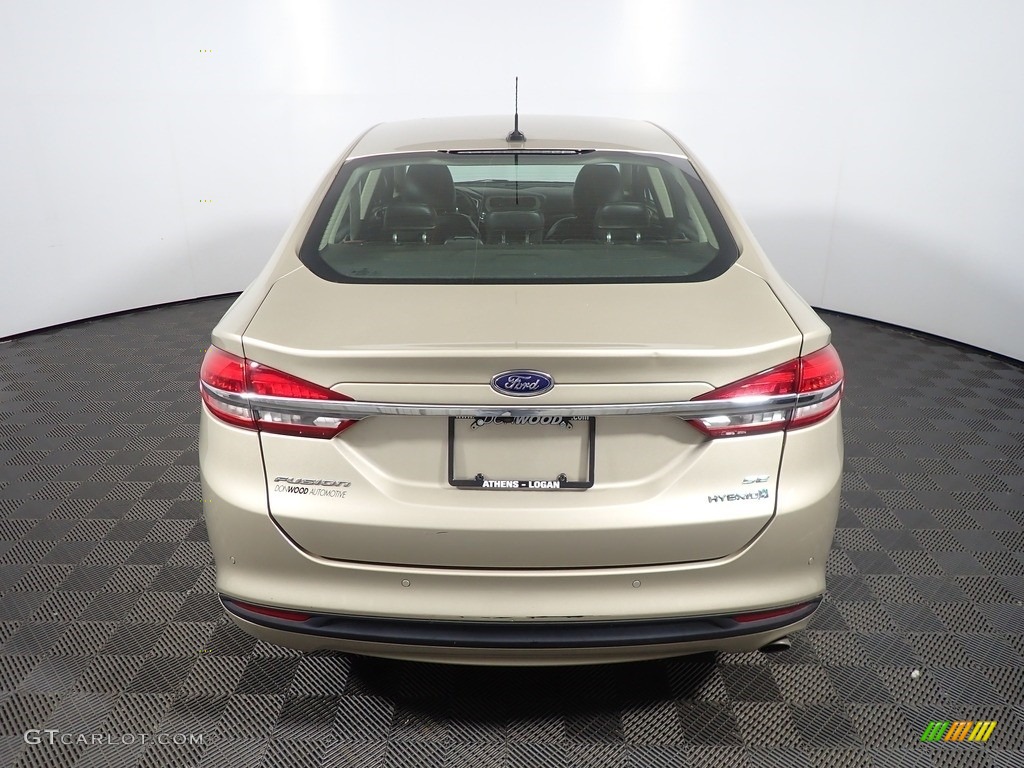 2018 Fusion Hybrid SE - White Gold / Ebony photo #13