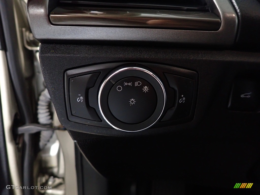 2018 Fusion Hybrid SE - White Gold / Ebony photo #30