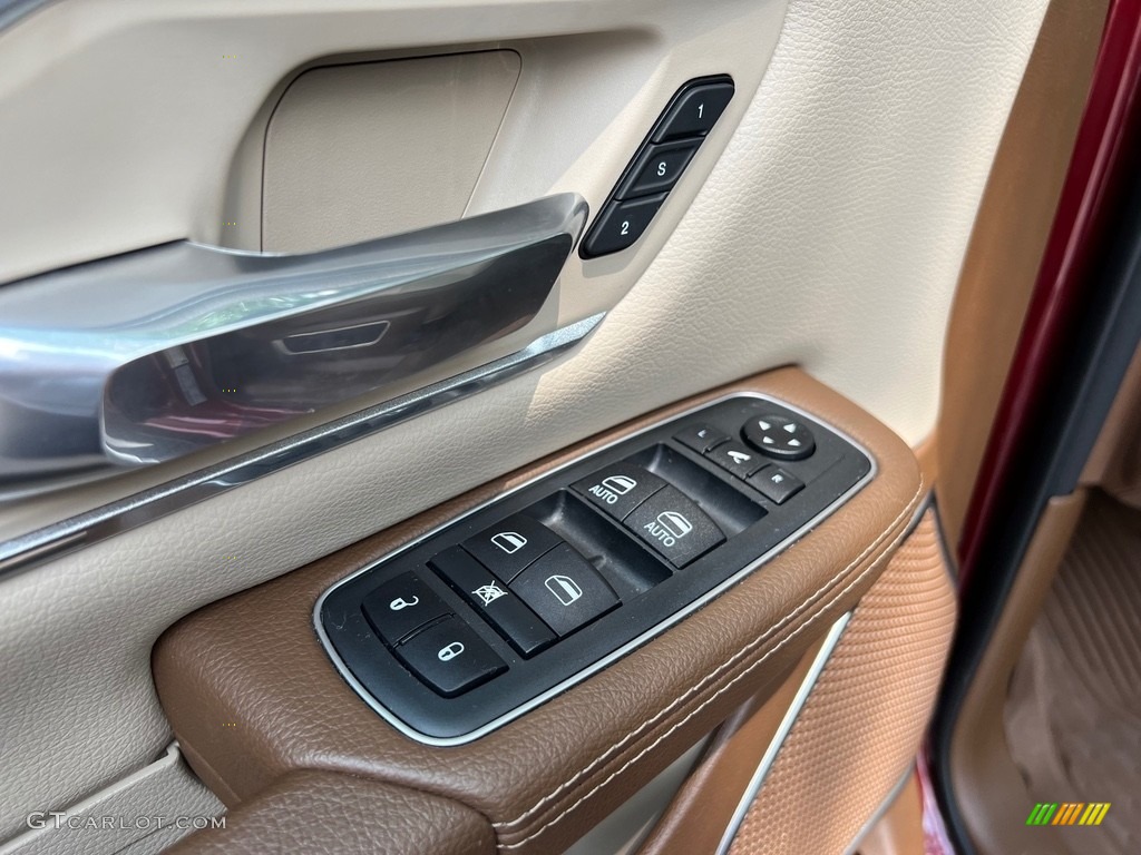 2021 Ram 1500 Laramie Crew Cab 4x4 Door Panel Photos